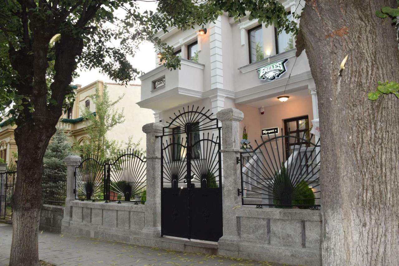 Eagles Philadelphia Bed and Breakfast Korce Buitenkant foto
